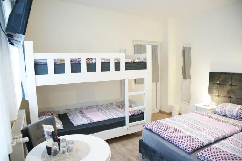 Das Sofa Restaurant-Hotel-Spaetkauf Greifswald Eksteriør billede